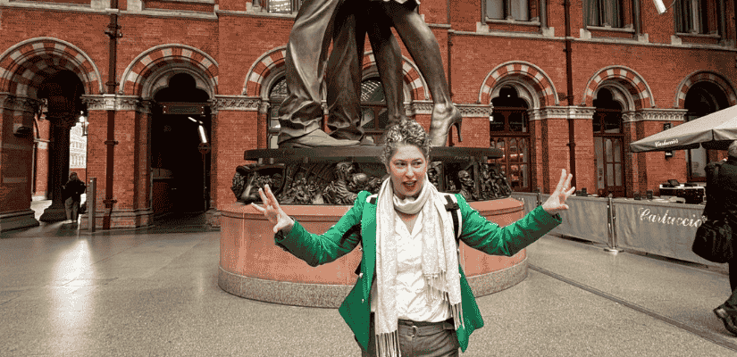 ענת בלונדון מספרת